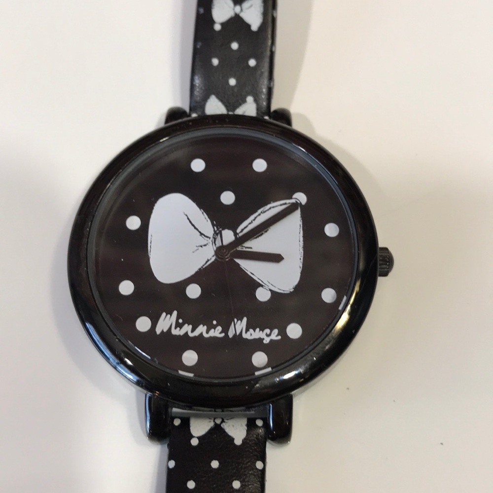Disney park Minnie mouse watch black white bow tie